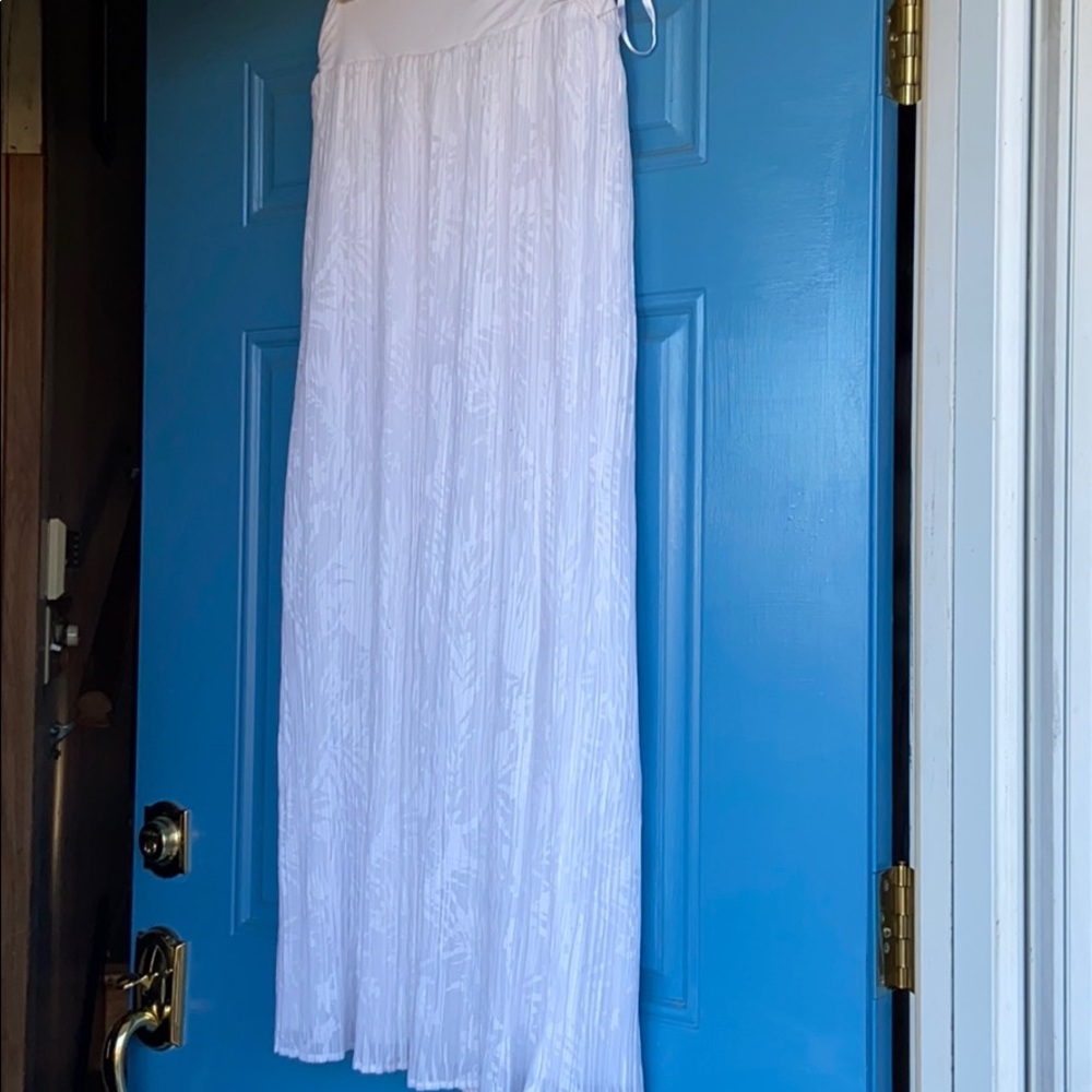 White maxi skirt. Like new!